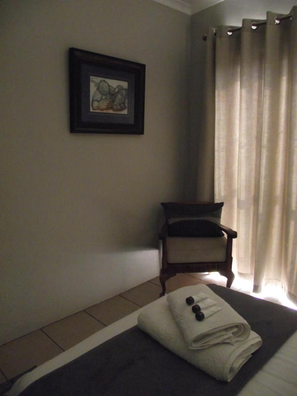 De Nachtuilen Guesthouse Upington Extérieur photo