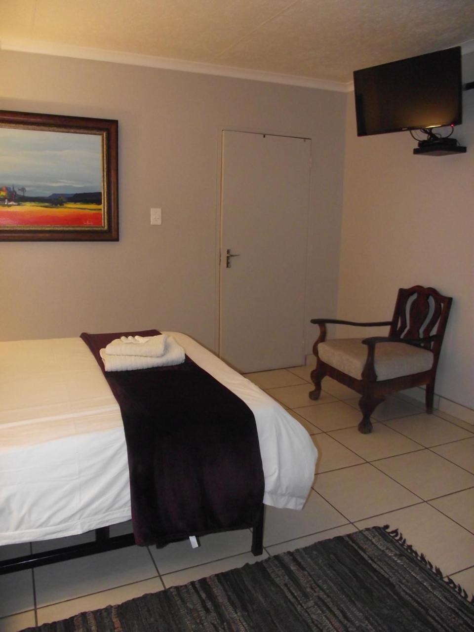 De Nachtuilen Guesthouse Upington Extérieur photo